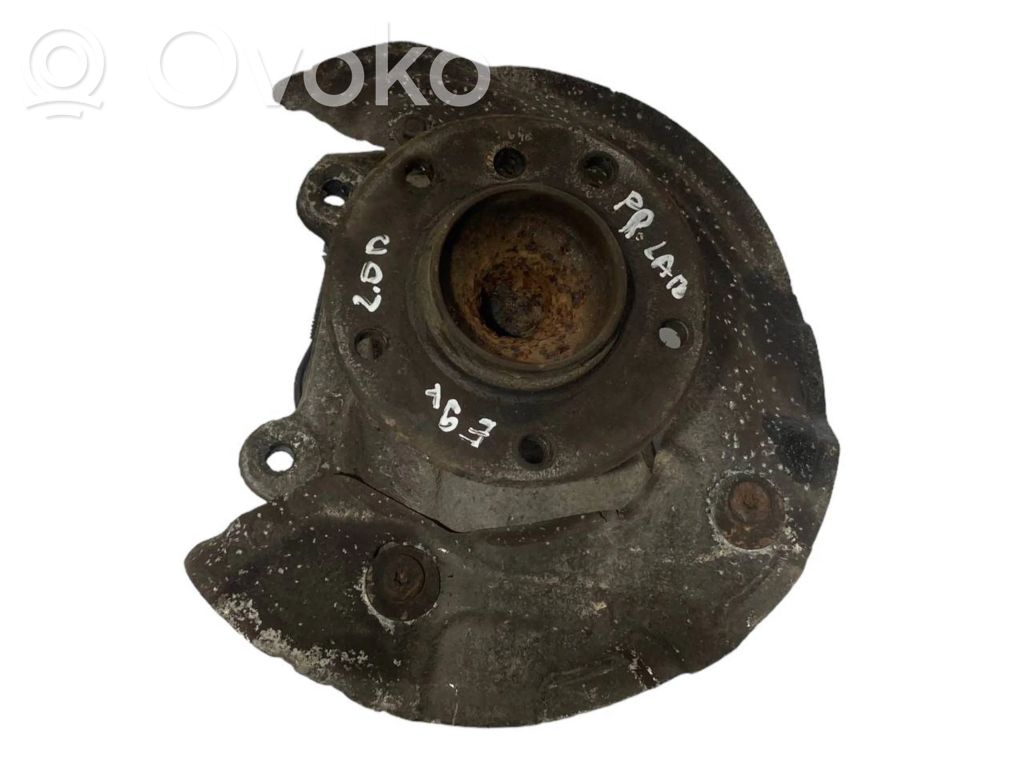 Priekšējā riteņa rumbas vārpstas šarnīrs (stupica, capfa)