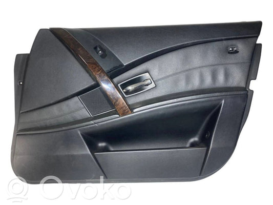 Priekšējo durvju apdare