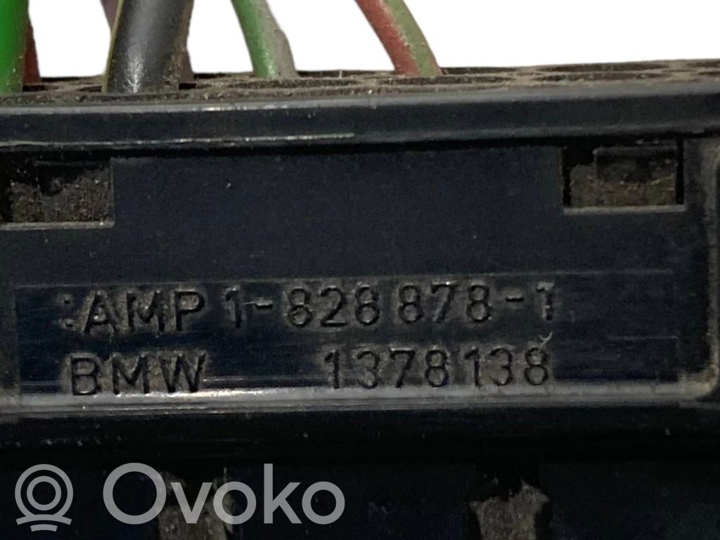 Ignition switch contacts