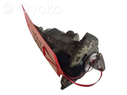 Aizvēršanas rokturis (aizmugurējā pārsega)