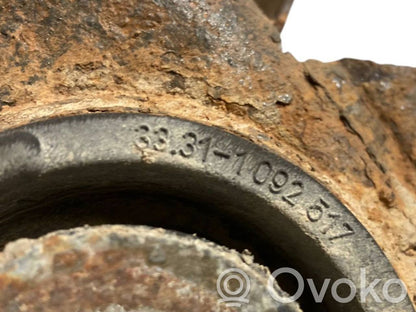 Pusrāmis aizmugurējais / priekšējais