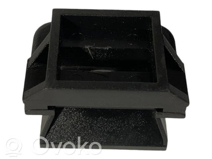 Cita veida salona detaļa