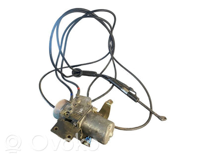 Bagāžnieka pārsega hidraulikas sūknis