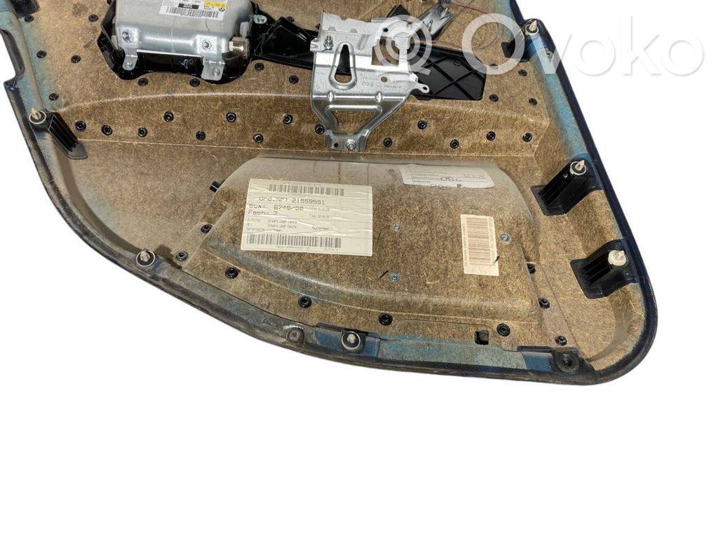 Apšuvums aizmugurējām durvīm