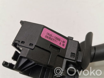 Pagrieziena signālu / lukturu sviria