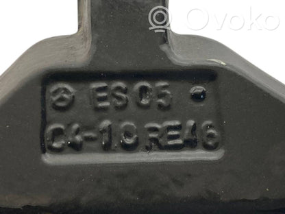 Rear upper hinge