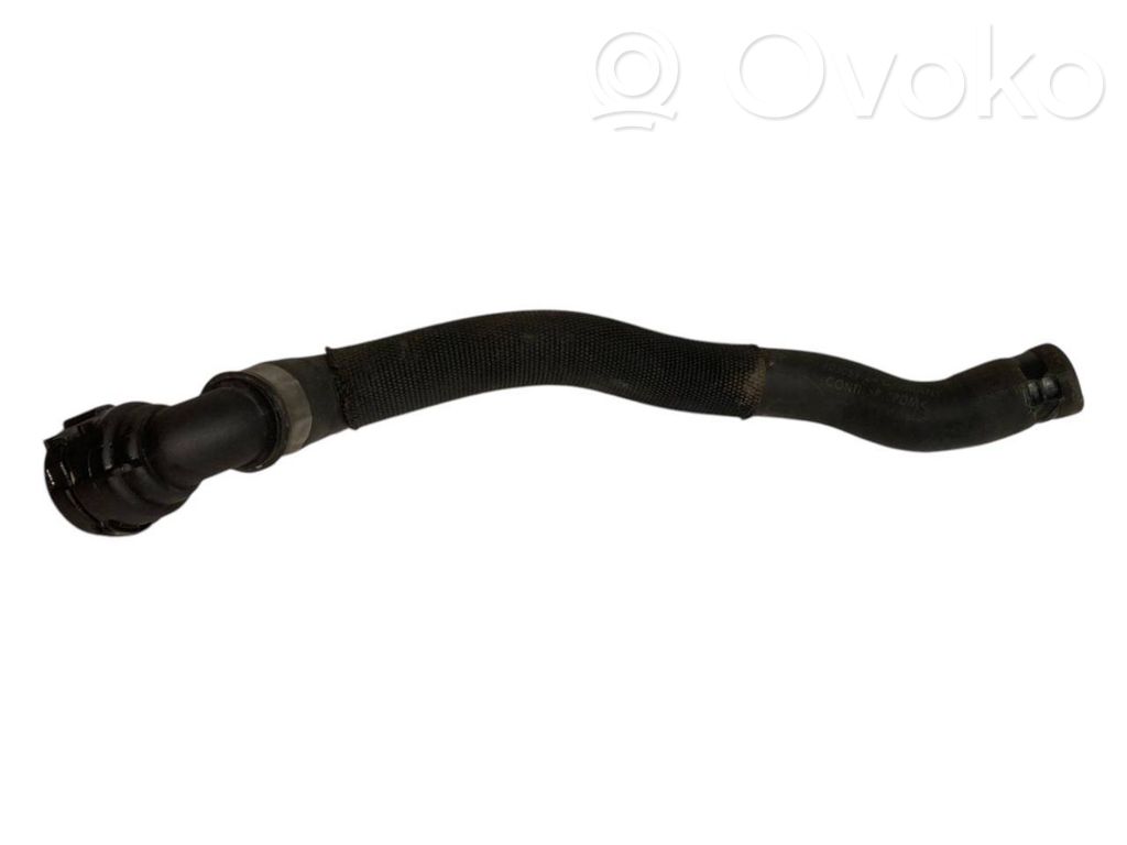 Caurulīte (-es) / šļūtene (-es)