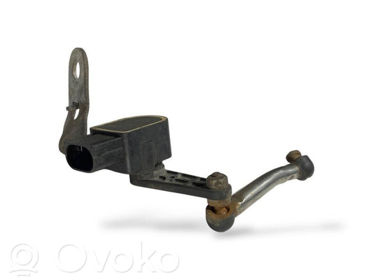 Augstuma sensors (priekšējo lukturu)
