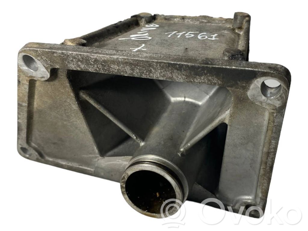 Кронштейн подшипника полуосевой муфты