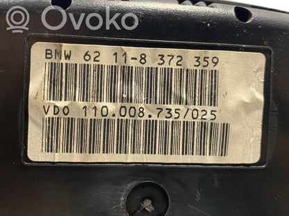 Speedometer (in the instrument panel)