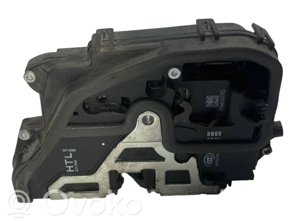 Aizmugurē slēdzene