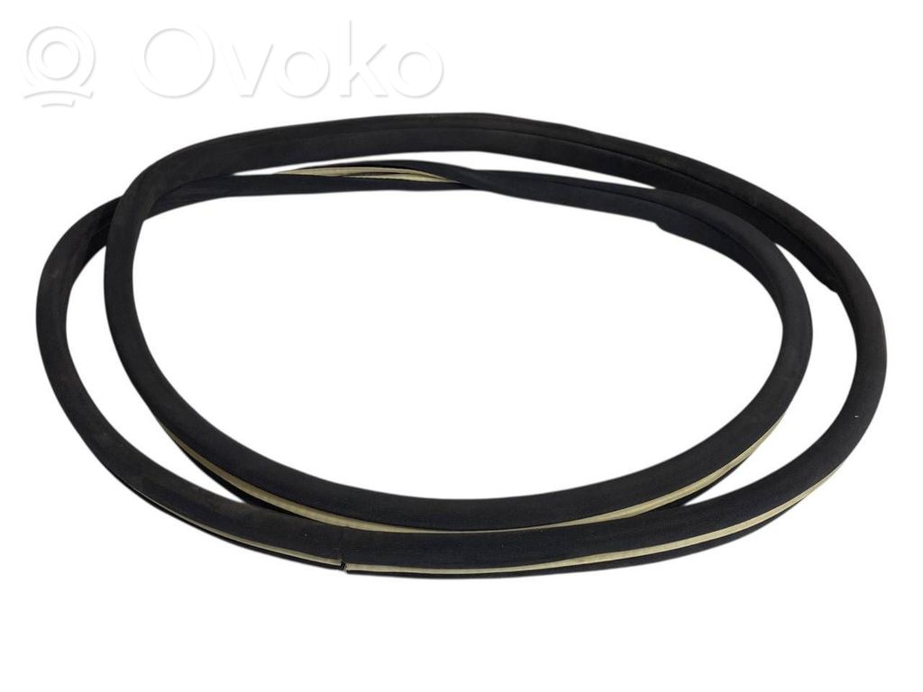 Priekšpusē apdares gumija (virsbūvē)