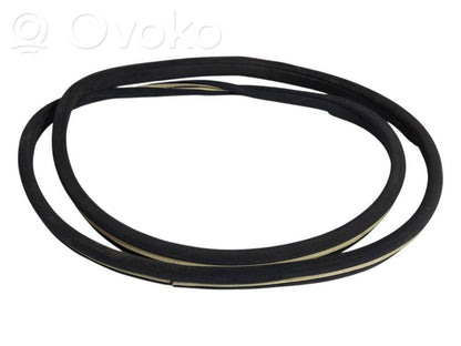 Priekšpusē apdares gumija (virsbūvē)