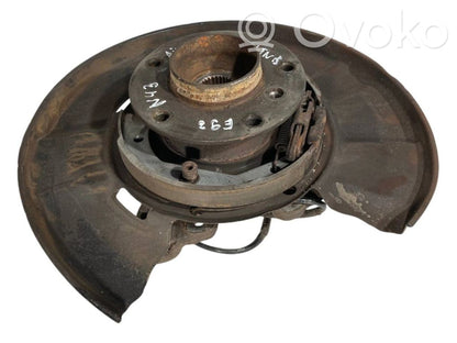 Aizmugurē riteņa rumbas vārpstas šarnīrs (stupica, capfa)