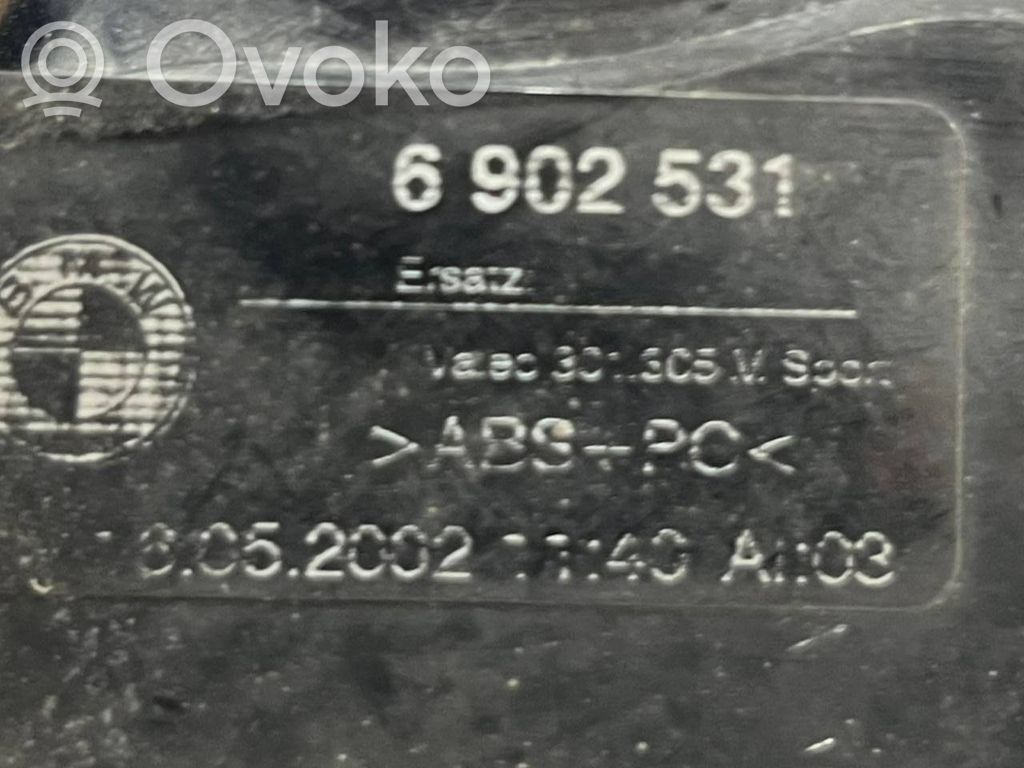 Aizmugurējais lukturis virsbūvē