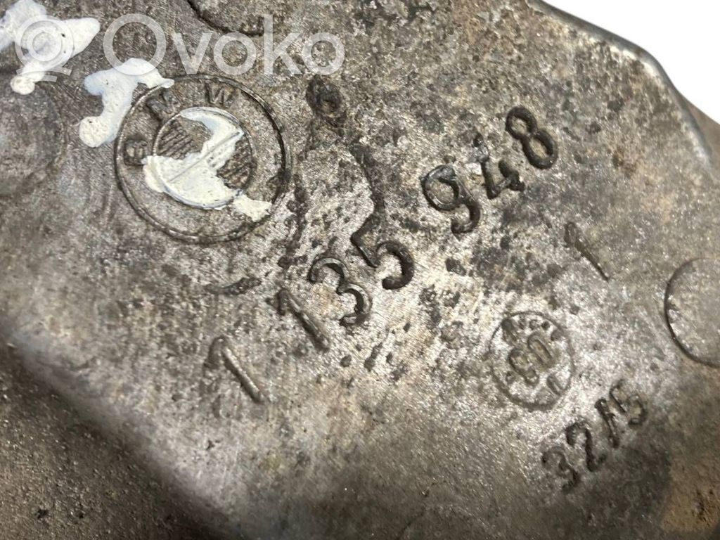 Dzinēja nostiprināšanas stiprinājums-kronšteins