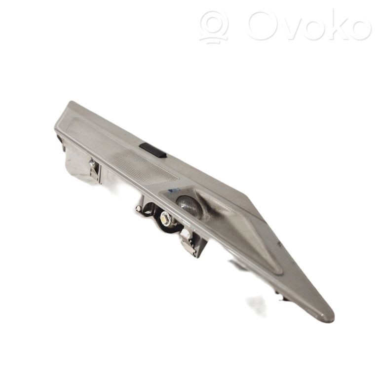 Освещение передних сидений