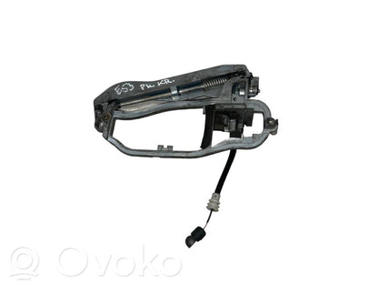 Priekšpusē turētājs / kronšteins ārējam atvēršanas rokturim