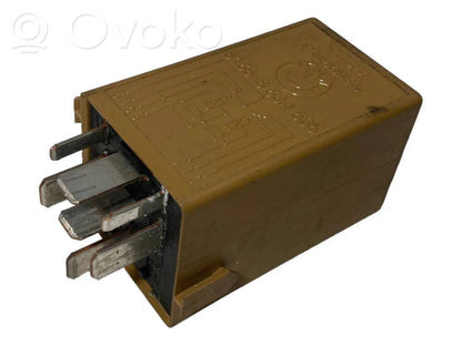 Window wiper relay