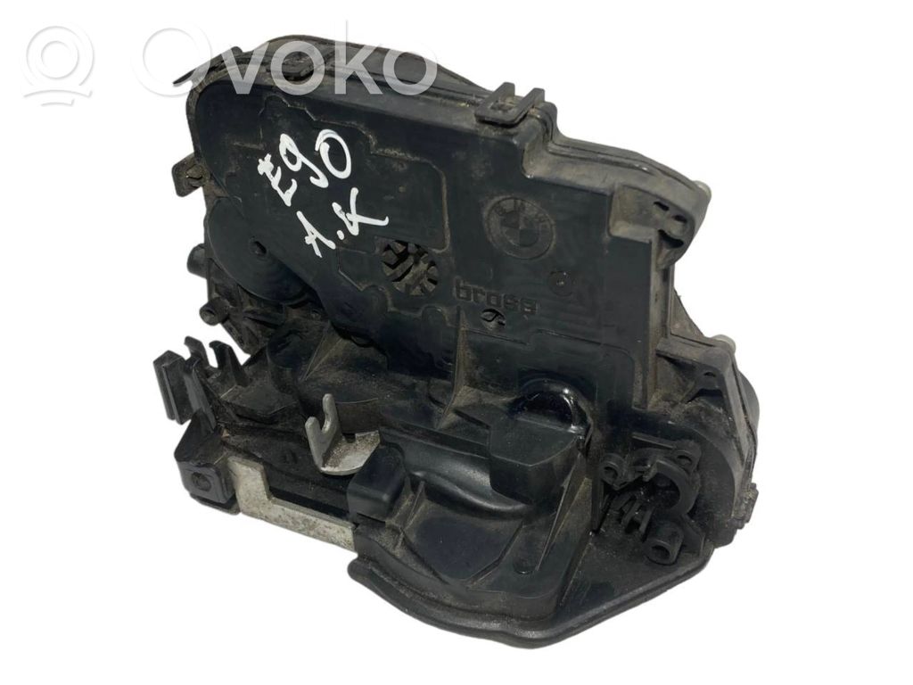 Aizmugurē slēdzene