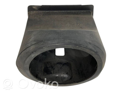 Steering axle trim