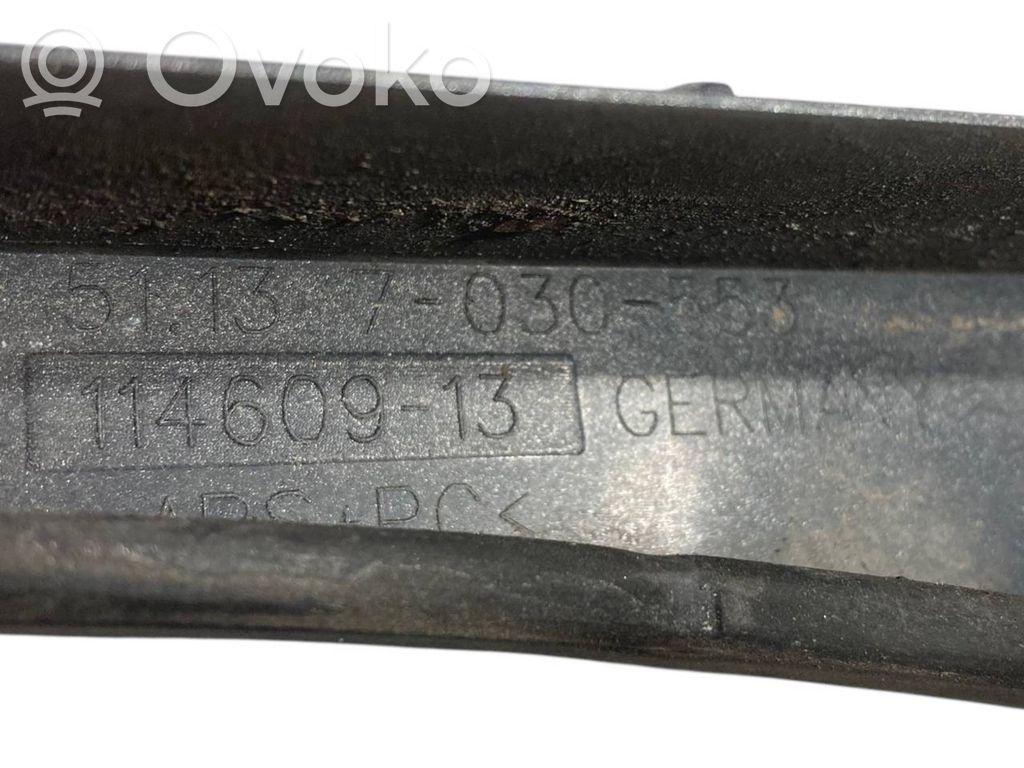 Priekšējā luktura dekoratīvā apdare