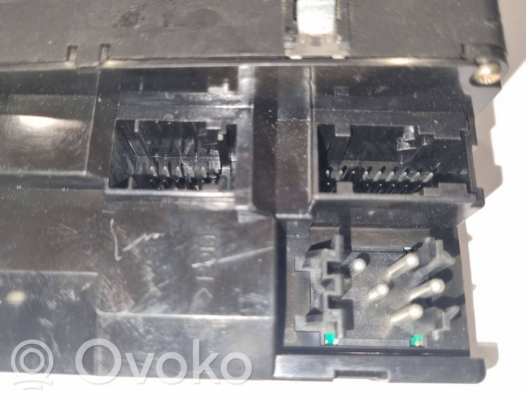 Elektrisko logu slēdzis