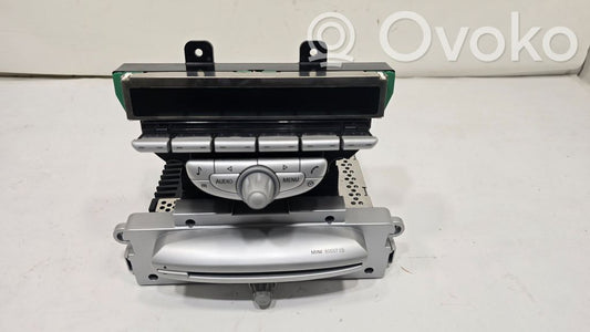 Радио / CD/DVD-плеер / навигация