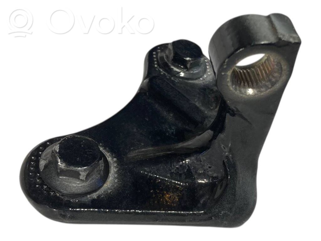 Priekšpusē apakšējā vira (eņģe)