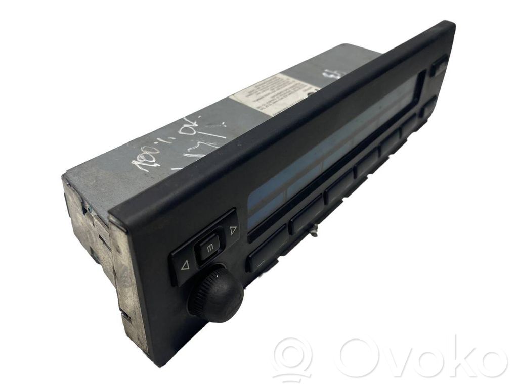 Radio / CD/DVD atskaņotājs / navigācija