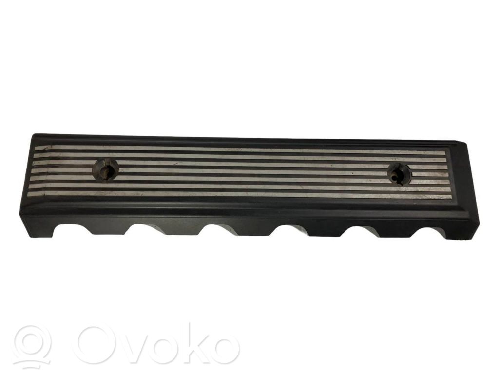 Engine cover (decorative trim)