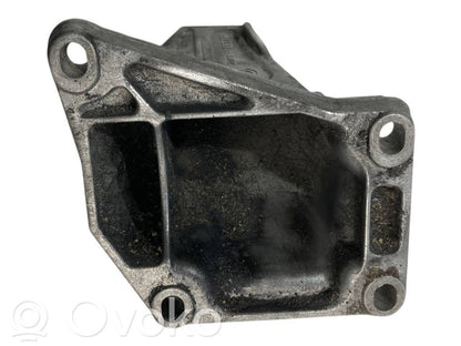 Кронштейн крепления двигателя