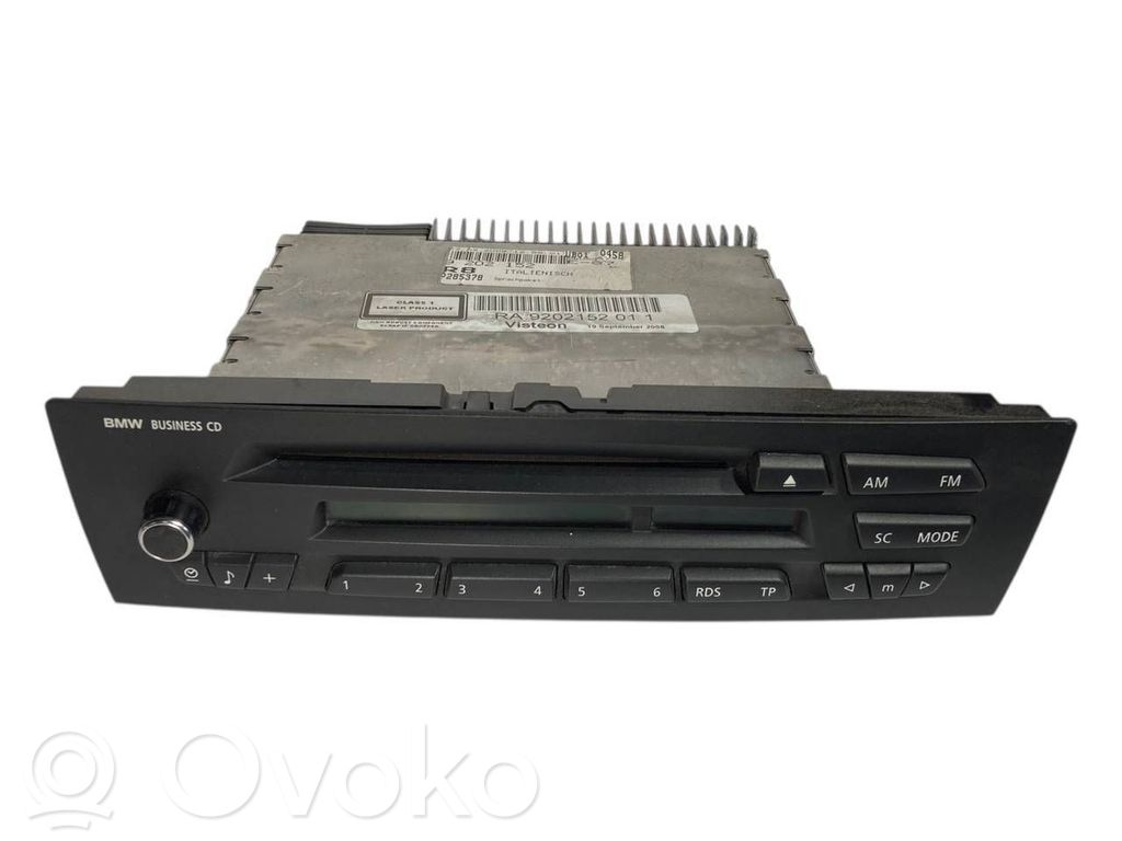 Radio / CD/DVD atskaņotājs / navigācija