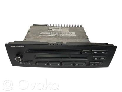 Radio / CD/DVD atskaņotājs / navigācija