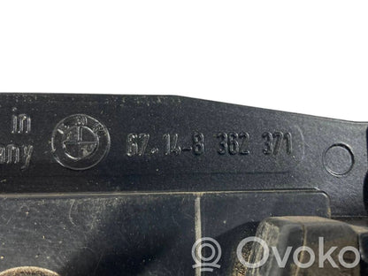 Aizmugurējā pārsega pievilcējs