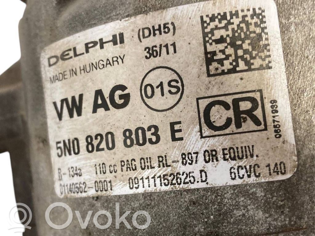 Air conditioner compressor (pump)
