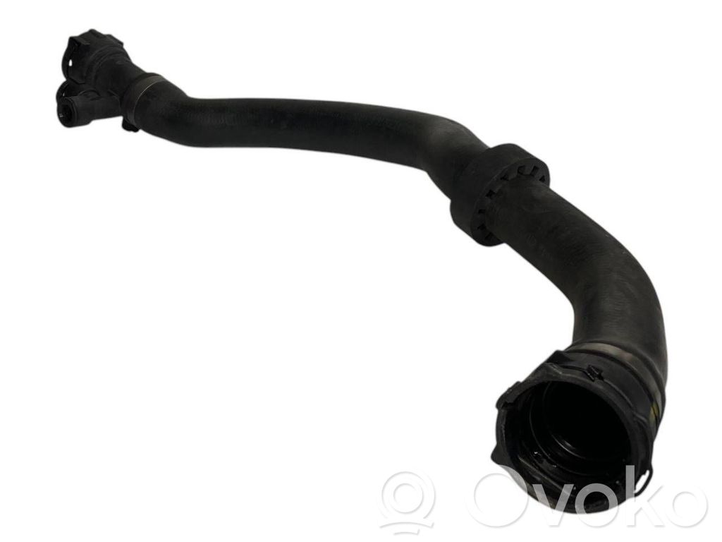 Caurulīte (-es) / šļūtene (-es)