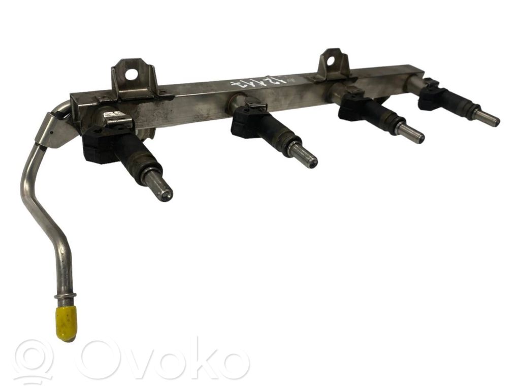 Fuel main pipe