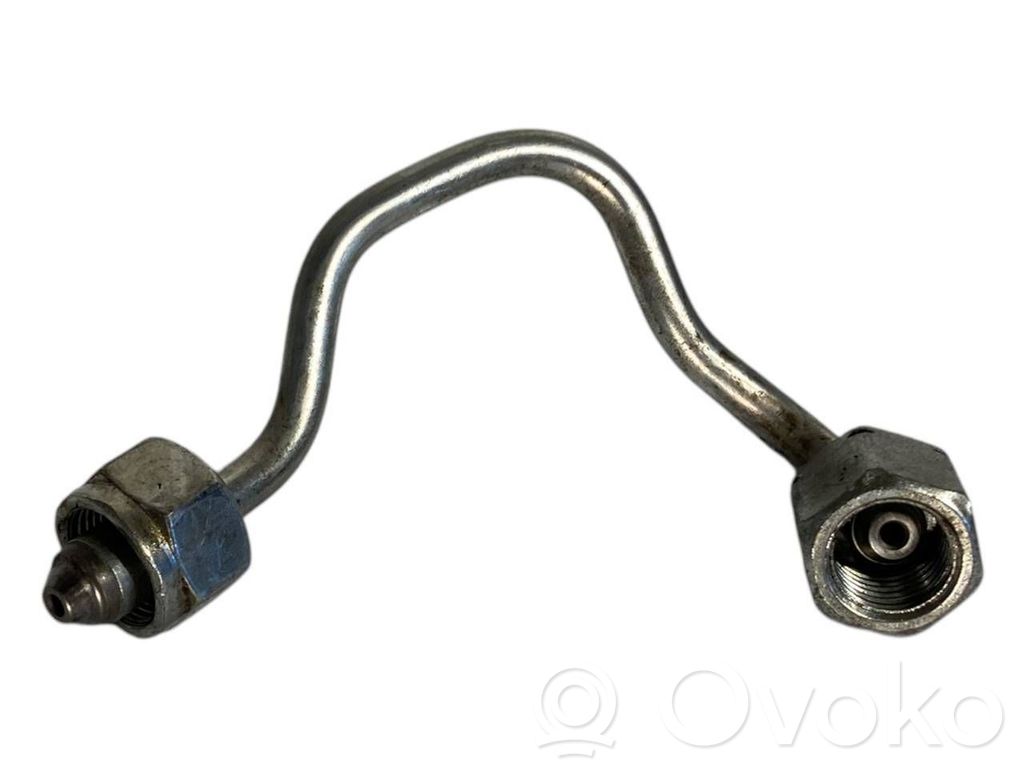 Degvielas caurulīte (-es)