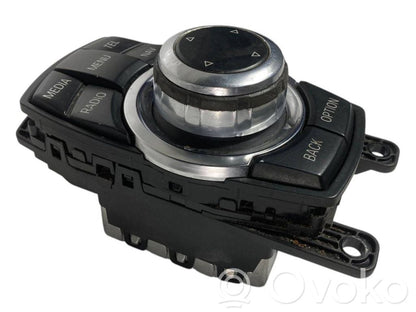 Multimediju kontrolieris