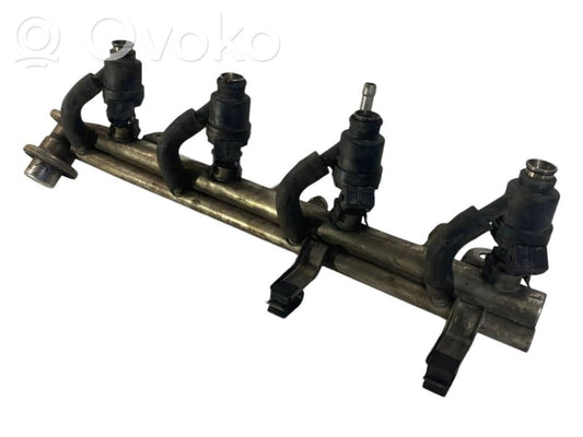 Degvielas maģistrālā caurule