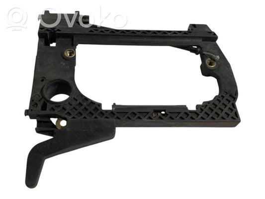 Holder/bracket for external opening handle at the front