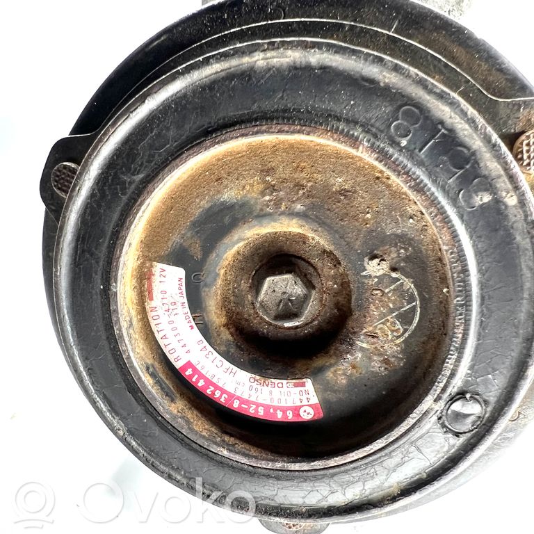 Air conditioner compressor (pump)