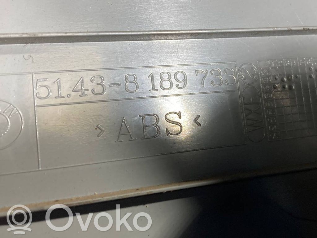 Side decorative trim for the footwell