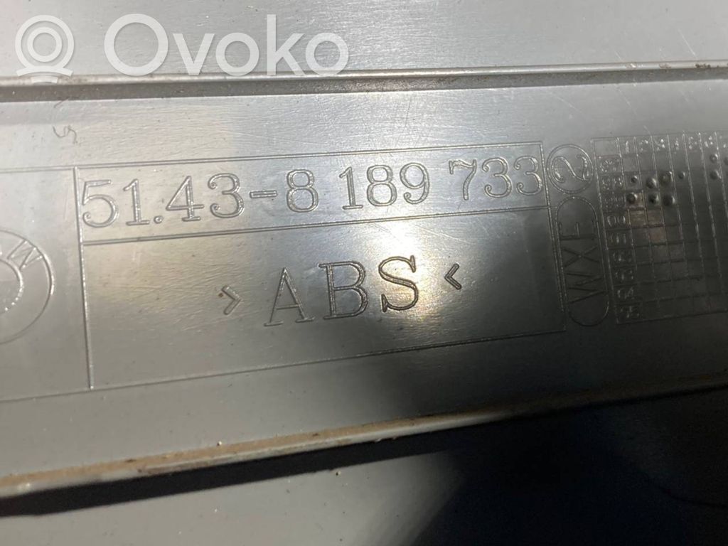 Kāju zonas sānu dekoratīvā apdare