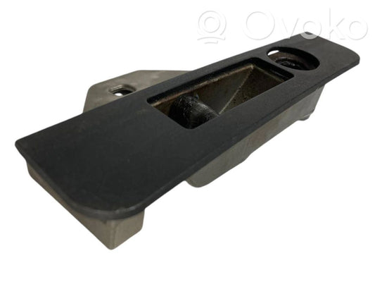 Roof lock