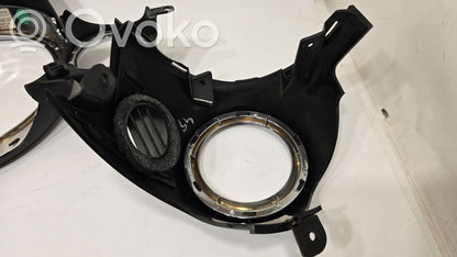 Paneļa dekoratīvās apdares vairogs (centrālais)