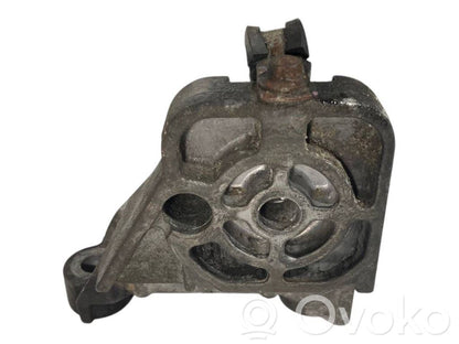 Dzinēja nostiprināšanas stiprinājums-kronšteins