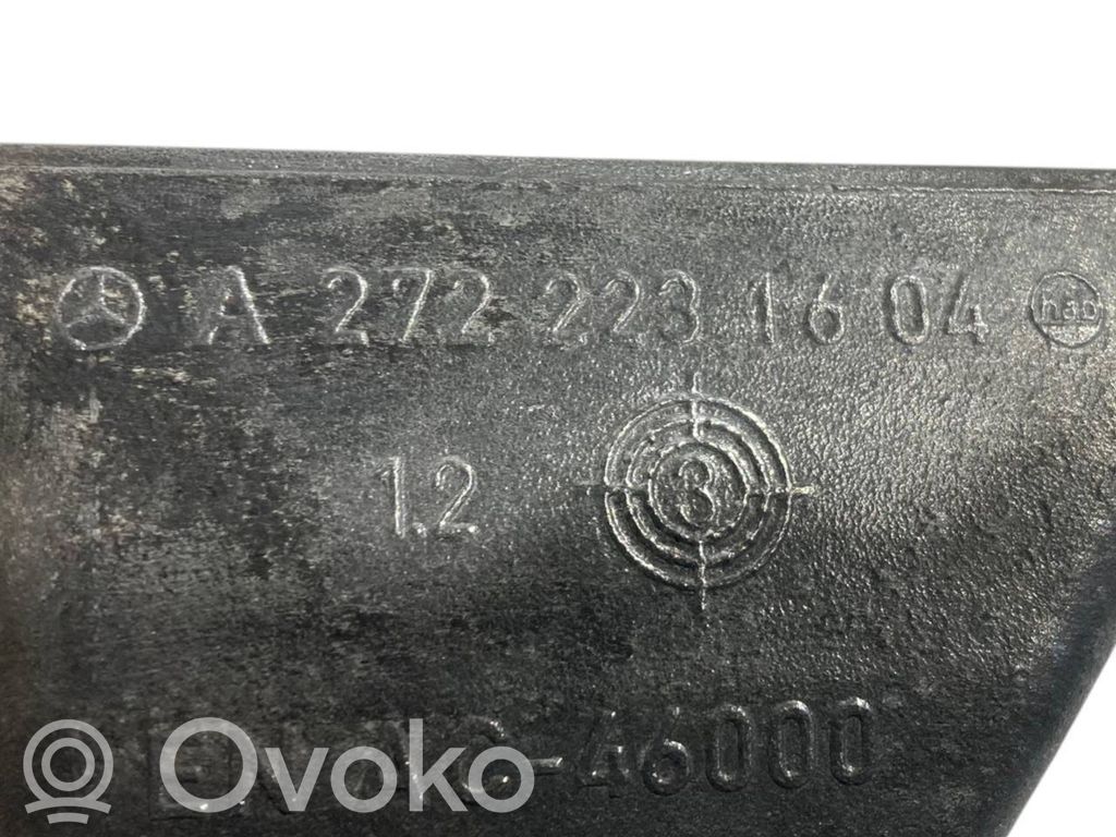 Engine mounting bracket