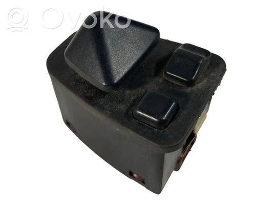 Sānu spoguļu slēdzis